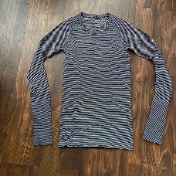 lululemon athletica Tops - Lululemon Swiftly Tech Long Sleeve Crew
Tempo Stripe Black White Size 4